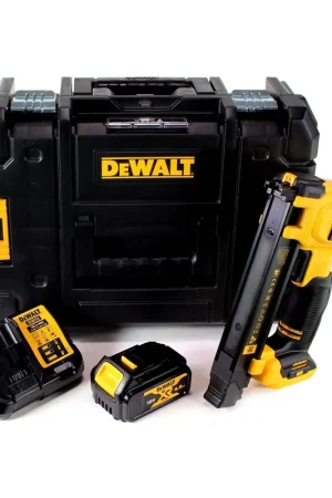 Agrafeuse à batterie Dewalt DCN 701 M1 XR 18V ​​+ 1x batterie 4,0Ah + chargeur + TSTAK Dernière Chance