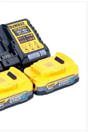 Prix Promo DeWalt DCB 1104 E2 Kit de démarrage sans fil 12 V / 18 V 2x Powerstack batterie 1,7 Ah + chargeur DCB 1104